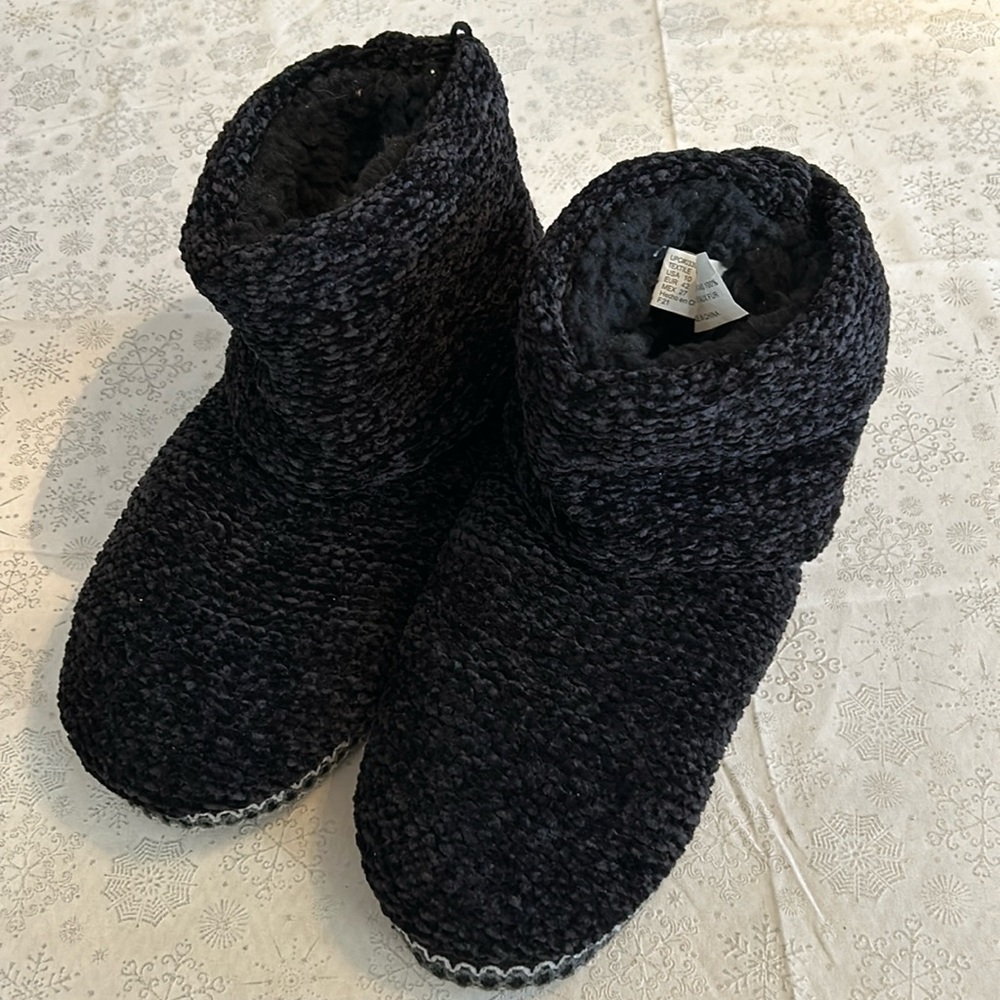 NWOT Muk Luks